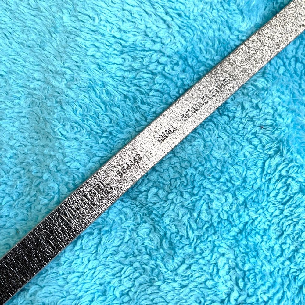 New Michael Kors Silver Logo Belt - Picture 9 of 11